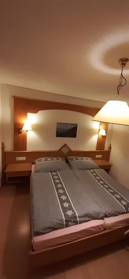 Apartamento Haus Hotz Landeck Exterior foto