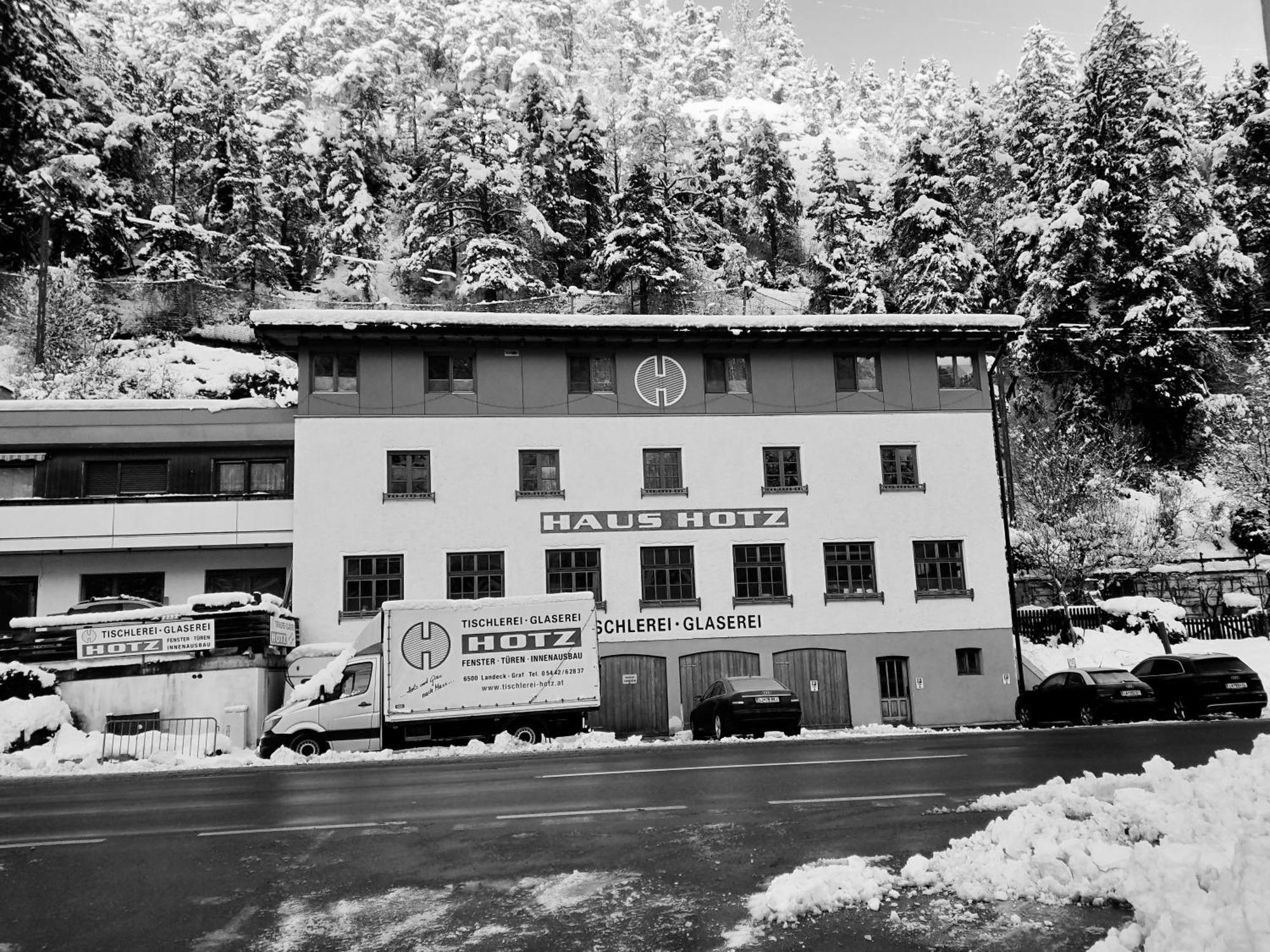 Apartamento Haus Hotz Landeck Exterior foto